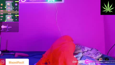 Snapshot of blazedpaux chatting on November 15, 9:17 am Pau online show from November 15, 9:17 am