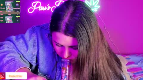 Snapshot of blazedpaux chatting on December 23, 12:08 am Pau online show from December 23, 12:08 am