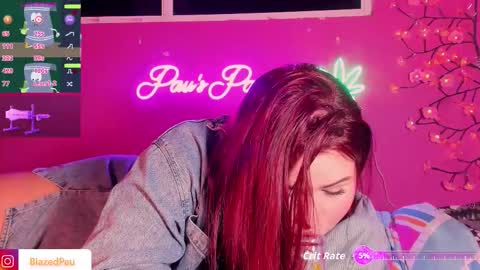 Snapshot of blazedpaux chatting on February 11, 1:54 am Pau online show from February 11, 1:54 am