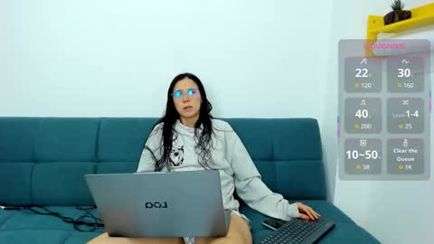 Snapshot of blessedguy_1 chatting on October 21, 10:43 pm blessedguy_1 online show from October 21, 10:43 pm