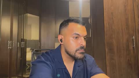 Snapshot of blessedleo72 chatting on November 22, 8:02 am Leo online show from November 22, 8:02 am