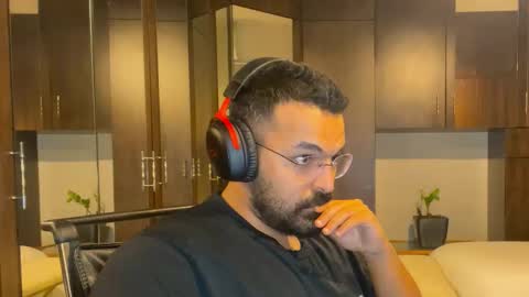 Snapshot of blessedleo72 chatting on December 5, 5:09 pm Leo online show from December 5, 5:09 pm