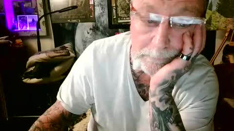 blindsurfer780299 online show from March 15, 10:49 pm