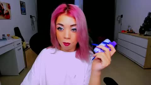 Nicole online show from December 3, 4:03 am