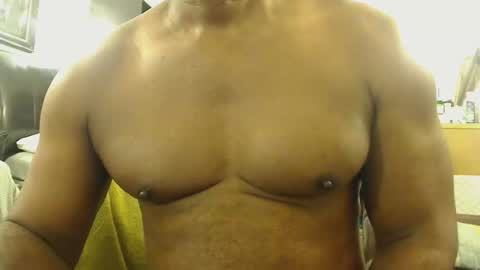 Snapshot of blkbiguncut10462 chatting on January 17, 9:25 am blkbiguncut10462 online show from January 17, 9:25 am