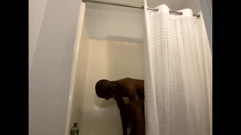 Snapshot of blkbttm4u chatting on December 25, 4:01 am dj hrd2top online show from December 25, 4:01 am