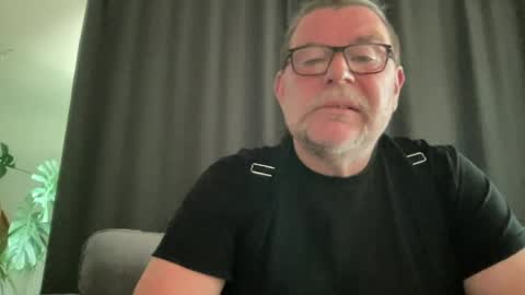 BlIdoL online show from June 18, 8:58 am
