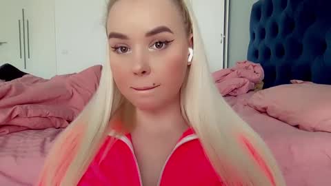 Lana online show from January 11, 9:57 am