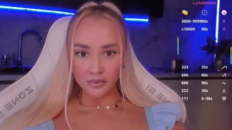 Lana online show from March 6, 9:28 am