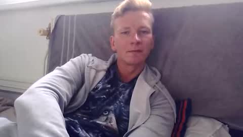 Snapshot of blondapollonl chatting on June 6, 10:20 am Apollo online show from June 6, 10:20 am