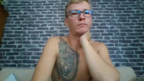Snapshot of blondapollonl chatting on August 8, 9:55 am Apollo online show from August 8, 9:55 am