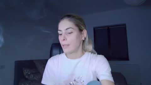 blonde4pasion online show from December 1, 7:36 pm