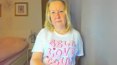 Nicole online show from January 9, 5:00 pm