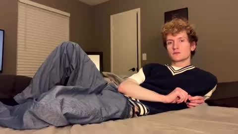 Snapshot of blonde_boi99 chatting on December 13, 6:00 am Blondie online show from December 13, 6:00 am