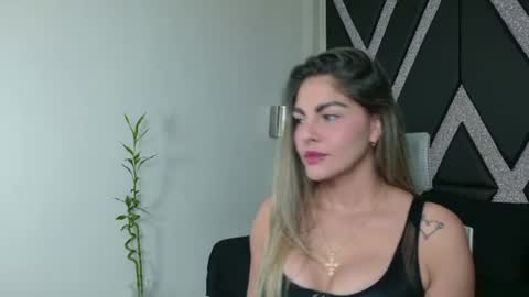 Snapshot of blonde_cat1515 chatting on July 5, 1:23 am alejandra online show from July 5, 1:23 am