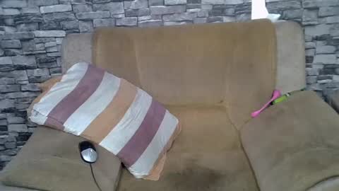 blonde_creamy online show from July 7, 9:41 pm