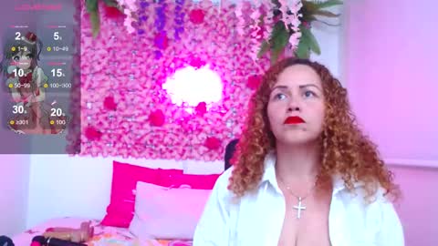 Snapshot of blonde_squirt_ chatting on February 20, 6:35 pm blonde_squirt_ online show from February 20, 6:35 pm