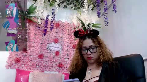 Snapshot of blonde_squirt_ chatting on March 4, 5:21 am blonde_squirt_ online show from March 4, 5:21 am