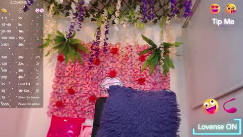 blonde_squirt_ online show from January 12, 11:21 pm