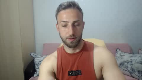 Snapshot of blondeagle chatting on May 25, 6:25 pm Mr Blond online show from May 25, 6:25 pm
