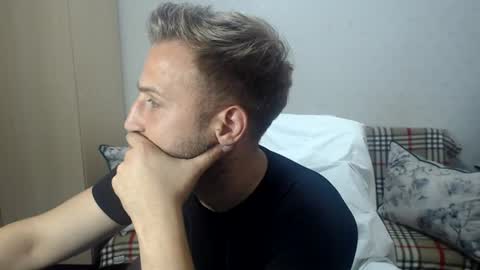 Snapshot of blondeagle chatting on June 15, 6:10 pm Mr Blond online show from June 15, 6:10 pm