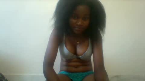 Snapshot of blondebarbiey chatting on February 8, 1:54 pm blonde online show from February 8, 1:54 pm