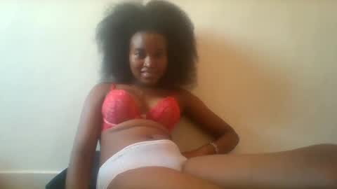 Snapshot of blondebarbiey chatting on February 10, 8:42 am blonde online show from February 10, 8:42 am