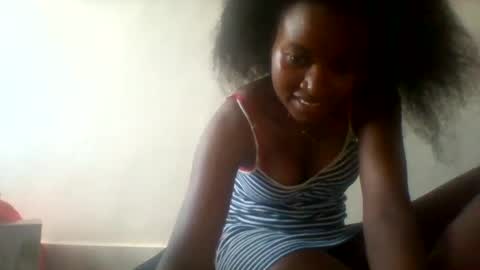 Snapshot of blondebarbiey chatting on February 10, 2:05 pm blonde online show from February 10, 2:05 pm