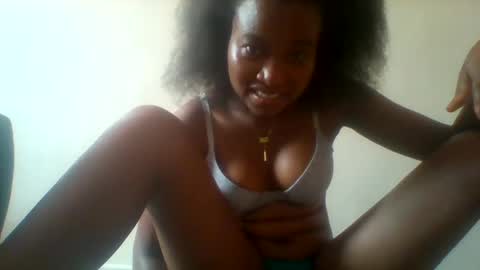 Snapshot of blondebarbiey chatting on February 13, 6:30 am blonde online show from February 13, 6:30 am