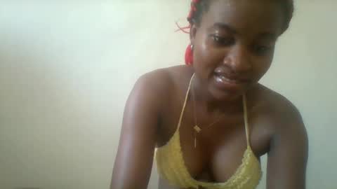 Snapshot of blondebarbiey chatting on February 24, 4:49 am blonde online show from February 24, 4:49 am