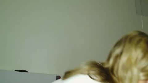 Snapshot of blondie6767 chatting on October 20, 10:27 am blondie6767 online show from October 20, 10:27 am