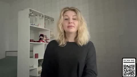 blondie_xoxoxo online show from February 2, 6:56 am