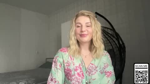 blondie_xoxoxo online show from April 1, 1:41 pm