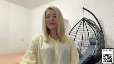 blondie_xoxoxo online show from June 22, 9:45 pm