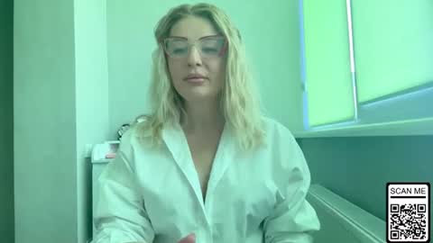 blondie_xoxoxo online show from July 12, 10:06 am