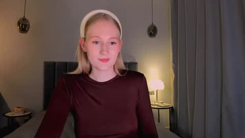 Mia online show from December 24, 8:38 pm