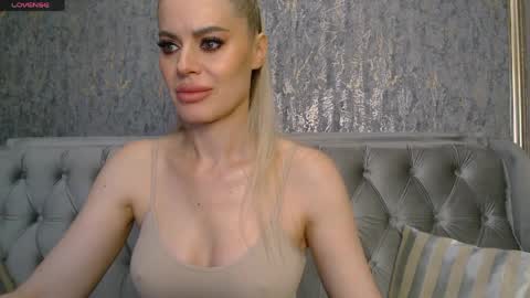 Helen online show from March 30, 2:01 am