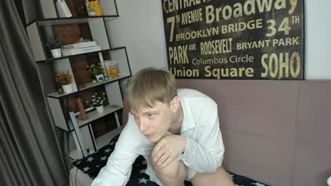 Snapshot of blondvibe chatting on May 23, 7:40 pm Alik online show from May 23, 7:40 pm