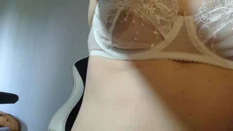 blondyelena online show from June 18, 2:54 pm