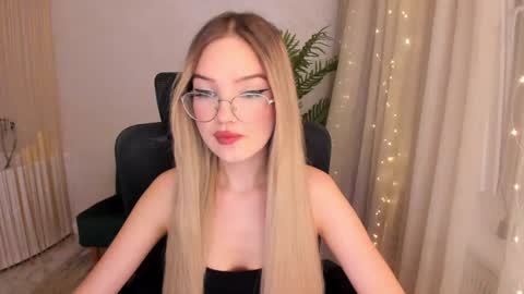 Sophia online show from January 29, 6:50 pm