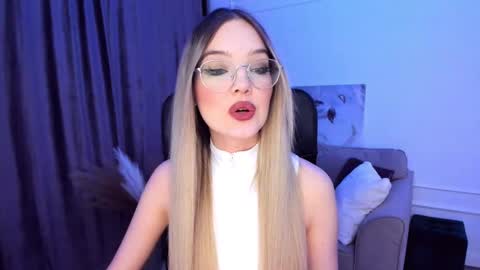 Sophia online show from February 9, 8:02 pm