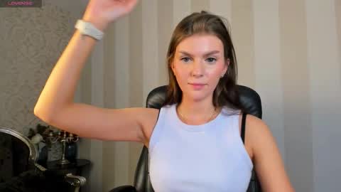 Vanessa online show from February 8, 1:03 pm