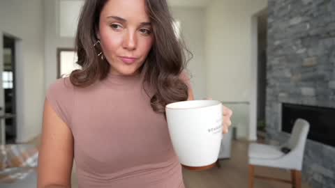 Snapshot of bloomyogi chatting on December 8, 7:11 pm Emma Bloom online show from December 8, 7:11 pm