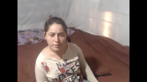 Snapshot of bloondeekinky chatting on February 4, 6:47 pm violeta online show from February 4, 6:47 pm