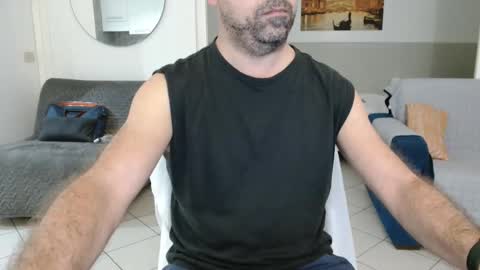 Snapshot of blop99 chatting on November 5, 9:26 pm Blop online show from November 5, 9:26 pm