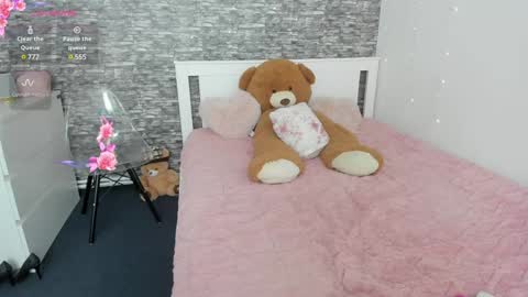 Snapshot of blue_candy28 chatting on January 16, 1:37 am blue candy28 online show from January 16, 1:37 am