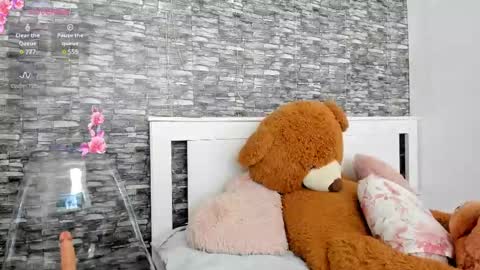 Snapshot of blue_candy28 chatting on February 12, 1:41 am blue candy28 online show from February 12, 1:41 am