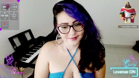 Snapshot of blue_dance chatting on February 1, 4:33 am susan online show from February 1, 4:33 am