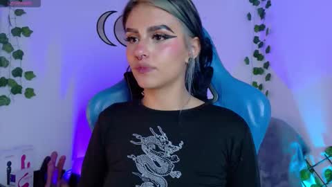 Snapshot of blue_kittenn chatting on September 18, 5:53 am blue_kittenn online show from September 18, 5:53 am