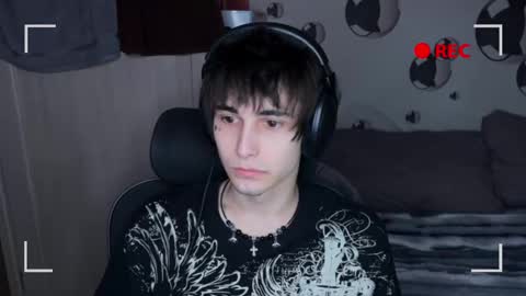 Snapshot of blue_w0rld chatting on October 31, 12:06 pm SONNYVAN online show from October 31, 12:06 pm